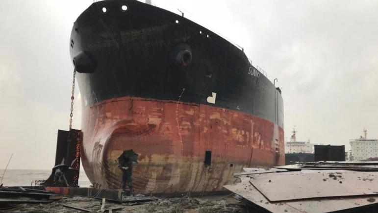 最新报告：至少500艘集装箱船有待拆解……